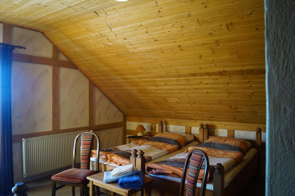 Restaurant Pension-Anton ヤーヒモフ 部屋 写真
