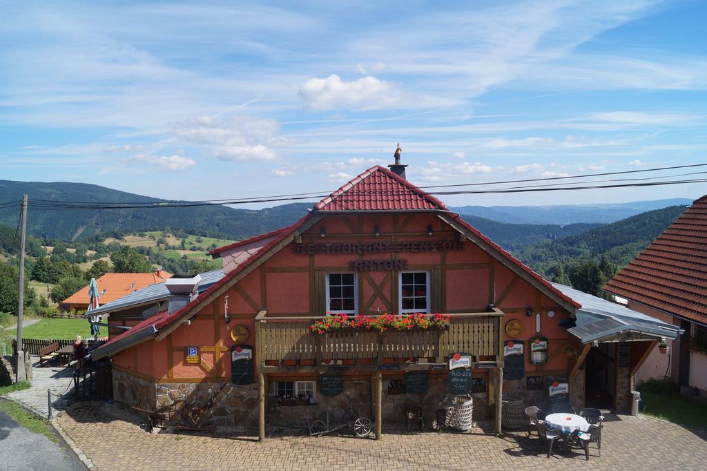 Restaurant Pension-Anton ヤーヒモフ エクステリア 写真