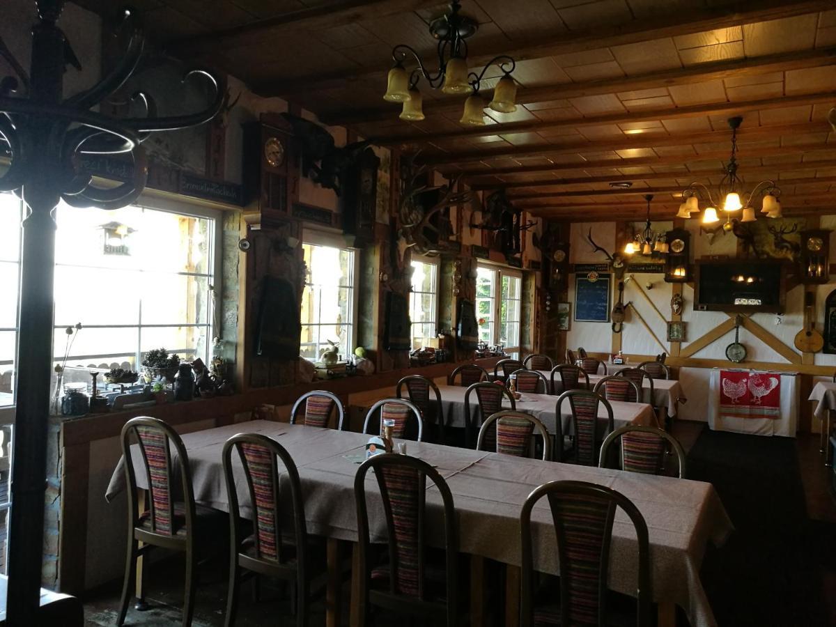 Restaurant Pension-Anton ヤーヒモフ 部屋 写真